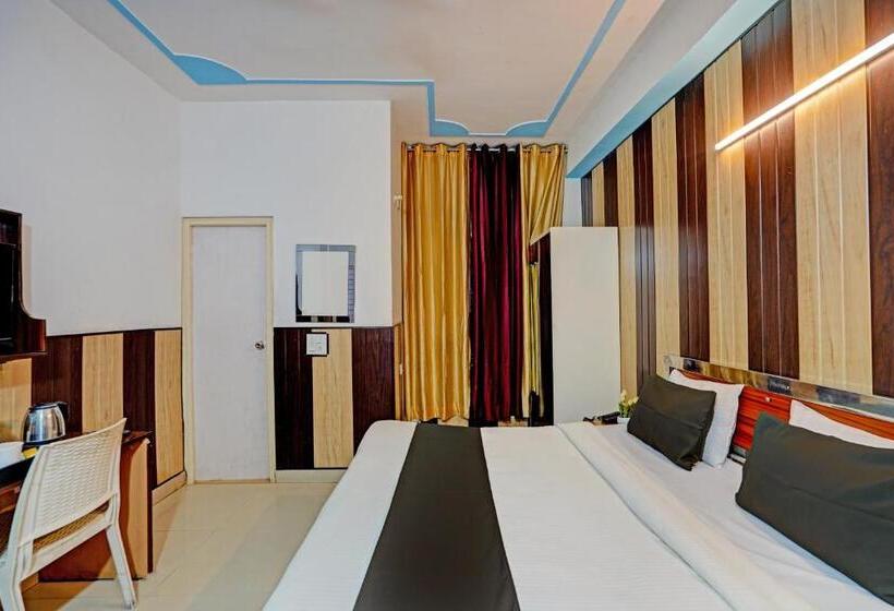 Habitació Triple Clàssica, Greno House