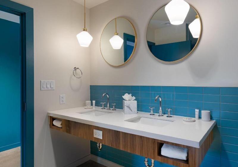 Стандартный Номер Кровать Кинг, The Ruby