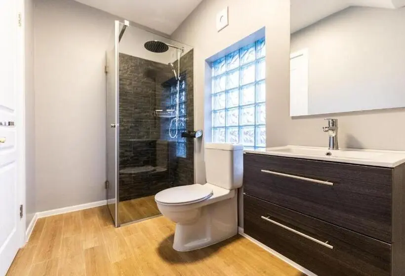 Deluxe-huone, Derby Ah