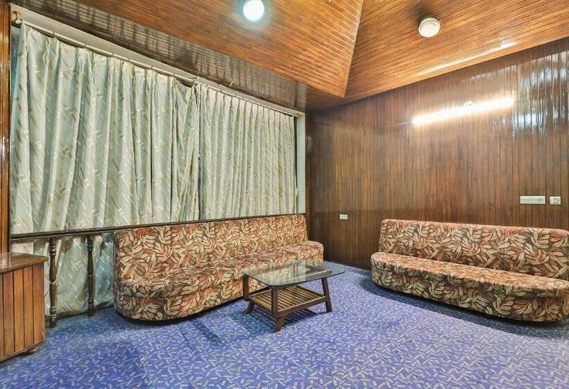 חדר קלאסי לשלושה, Fabexpress Riya Revati Resort