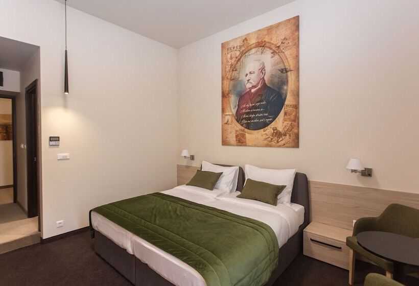 اتاق استاندارد, Grand Hedonist