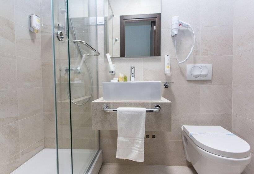 اتاق استاندارد یک نفره, Grand Hedonist