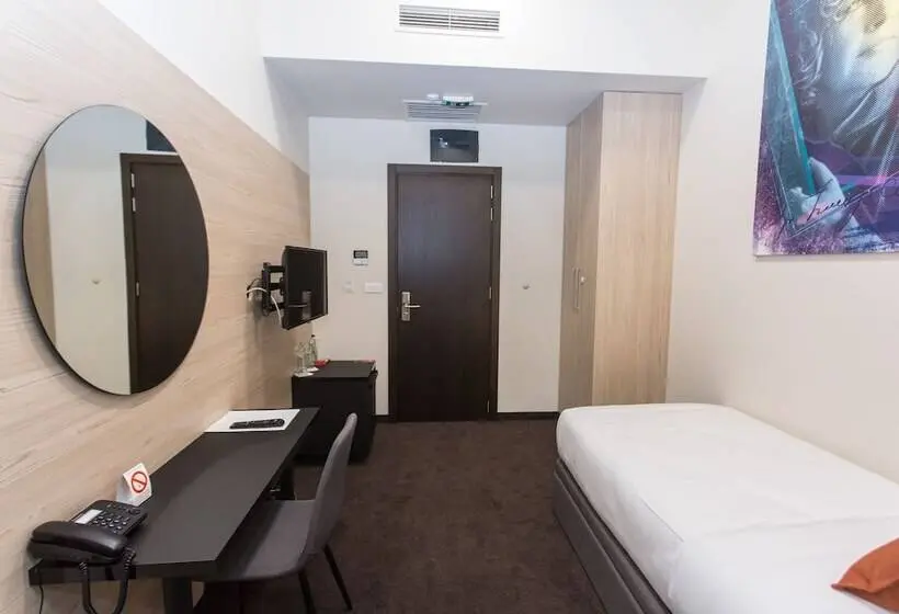 اتاق استاندارد یک نفره, Grand Hedonist