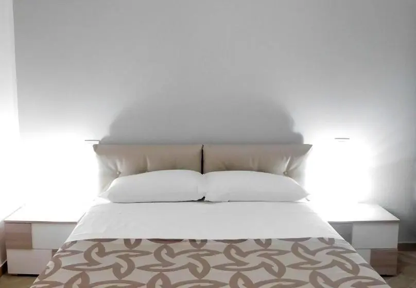 スタンダードルーム, Bed And Breakfast Acrobatic