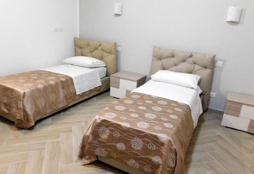 חדר סטנדרט לשלושה, Bed And Breakfast Acrobatic