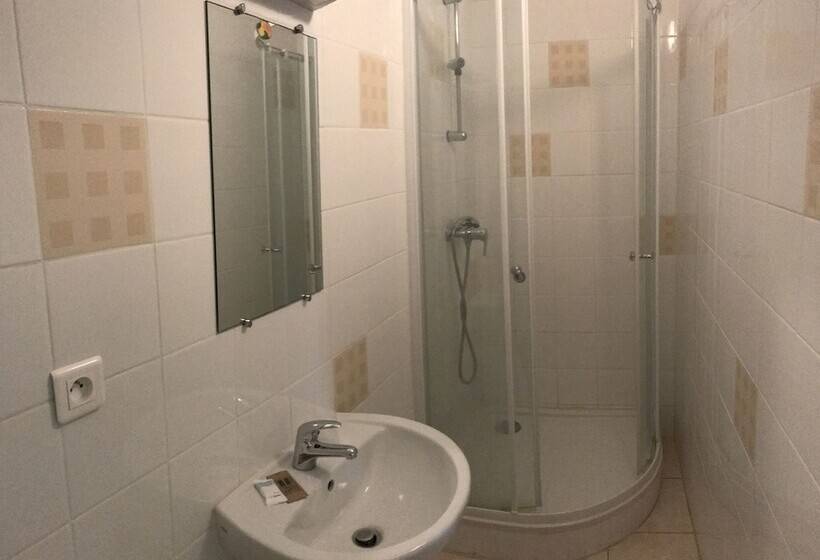 スタンダードルーム, Restaurant L'agapanthe