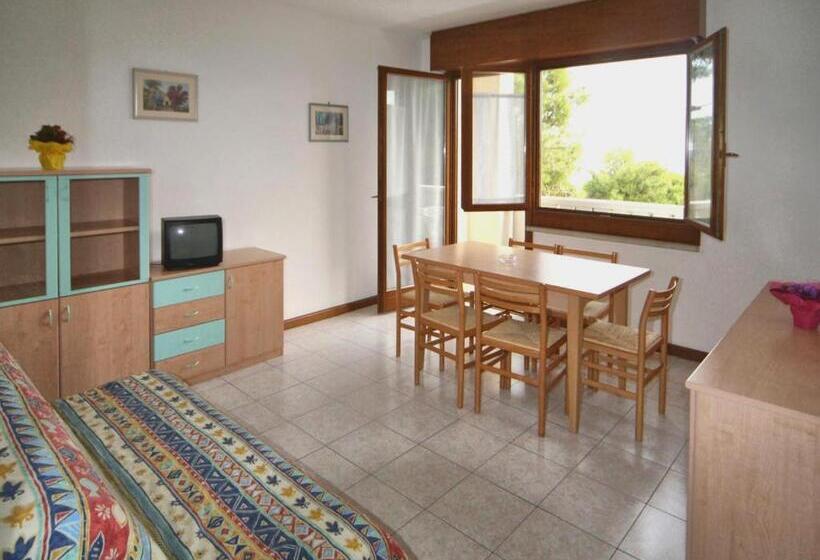Apartamento 2 Dormitórios, Occidente