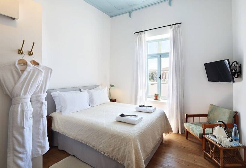 Quarto Estandar, Polis 1907 By Louis Hotels