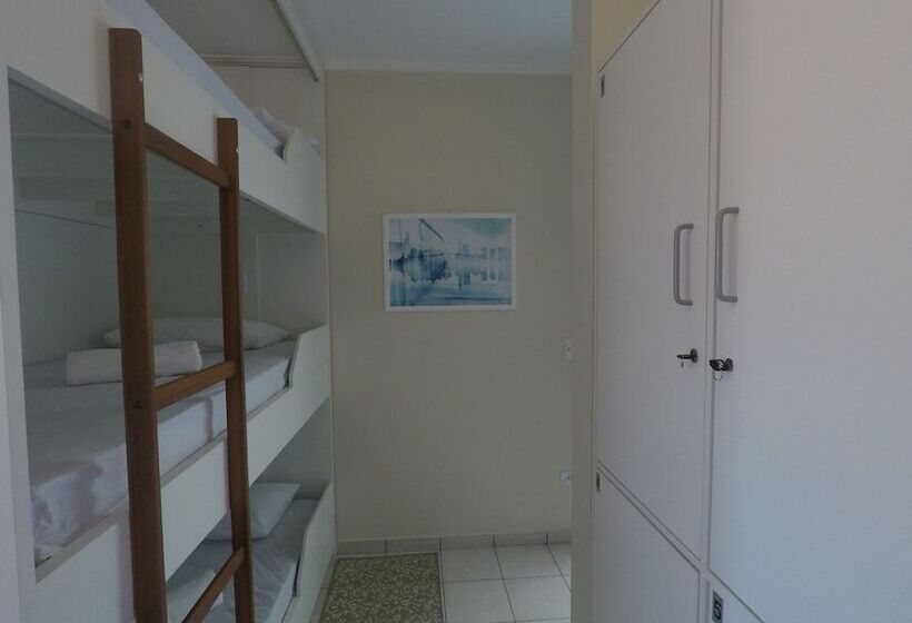 Кровать в Общей Комнате, Blue House Hostel Peruíbe