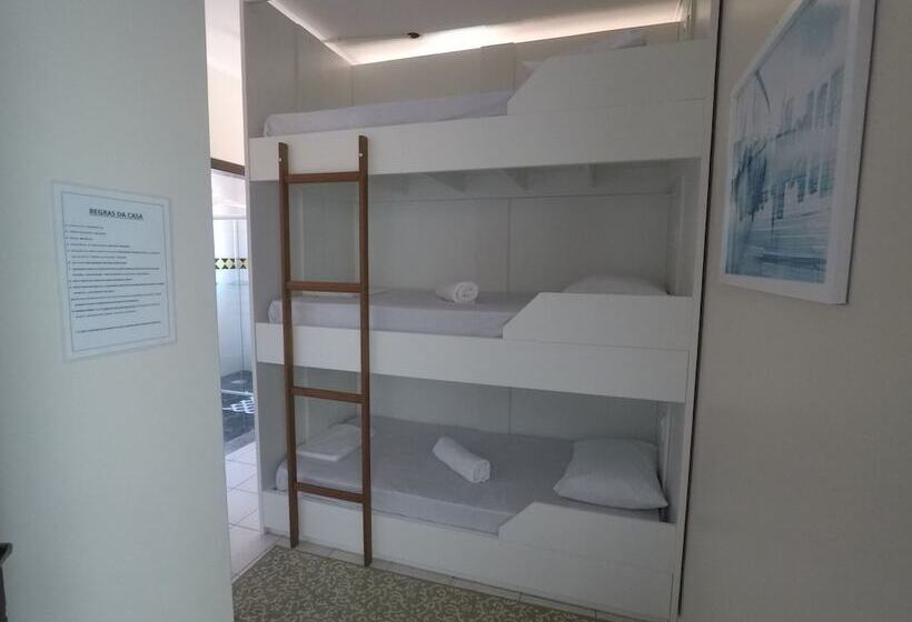 ルームシェアのワンベッド, Blue House Hostel Peruíbe