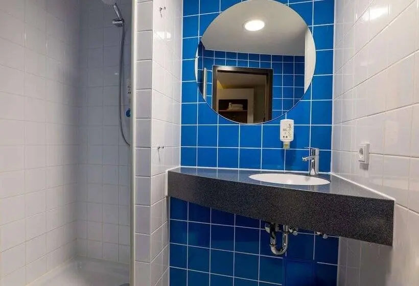 اتاق استاندارد یک نفره, B&b Hotel Stuttgart Airport/messe