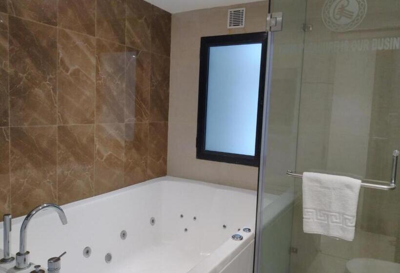 דירת חדר, Ramee Techome