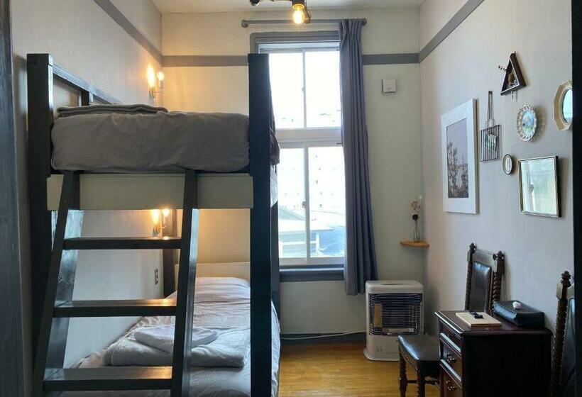 Quarto Estandar Banheiro Compartilhado, Little Barrel