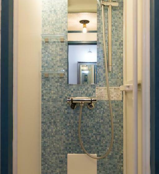 Quarto Estandar Banheiro Compartilhado, Little Barrel