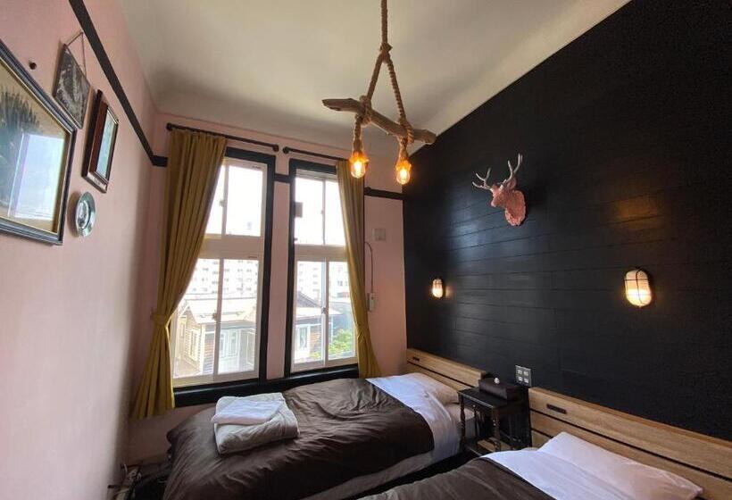 Quarto Estandar Banheiro Compartilhado, Little Barrel