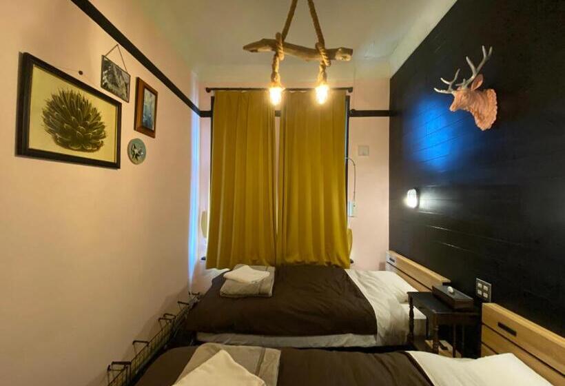 Quarto Estandar Banheiro Compartilhado, Little Barrel