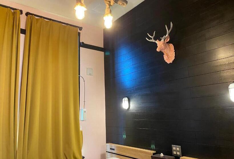 Quarto Estandar Banheiro Compartilhado, Little Barrel