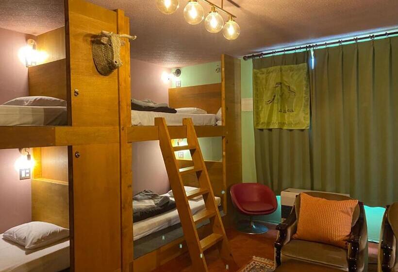 Quarto Familiar Vista Mar Lateral, Little Barrel