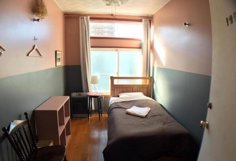 Quarto Estandar Individual, Little Barrel