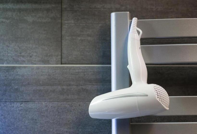 수피리어 룸, Dangė