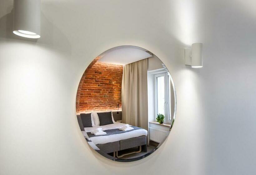 스탠다드 룸, Dangė