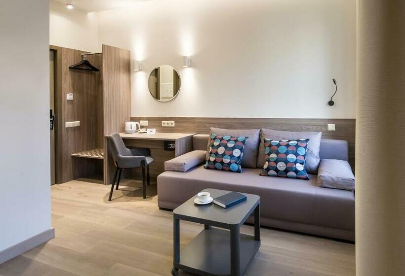 스탠다드 룸, Dangė