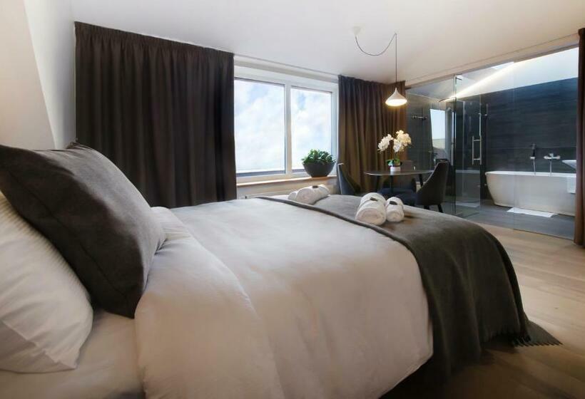 발코니 디럭스 룸, Dangė