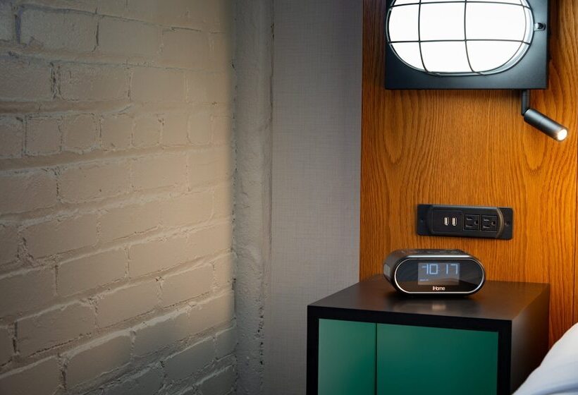 스탠다드 룸, Indigo Madison Downtown, An Ihg