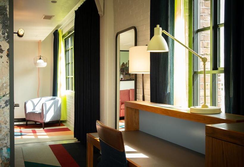 スイート, Indigo Madison Downtown, An Ihg