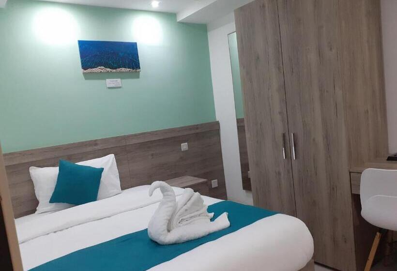 اتاق اکونومی یک تخته, Tj Boutique