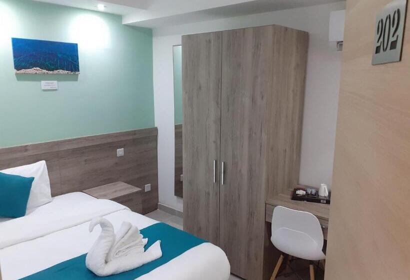 اتاق اکونومی یک تخته, Tj Boutique