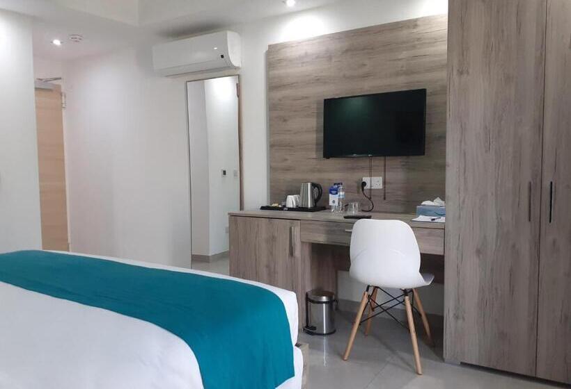 اتاق لوکس با چشم‌انداز شهر, Tj Boutique