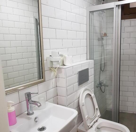 آپارتمان 1 خوابه با بالکن, Linden Houses