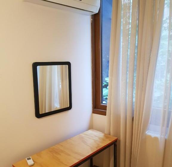 آپارتمان 1 خوابه با بالکن, Linden Houses