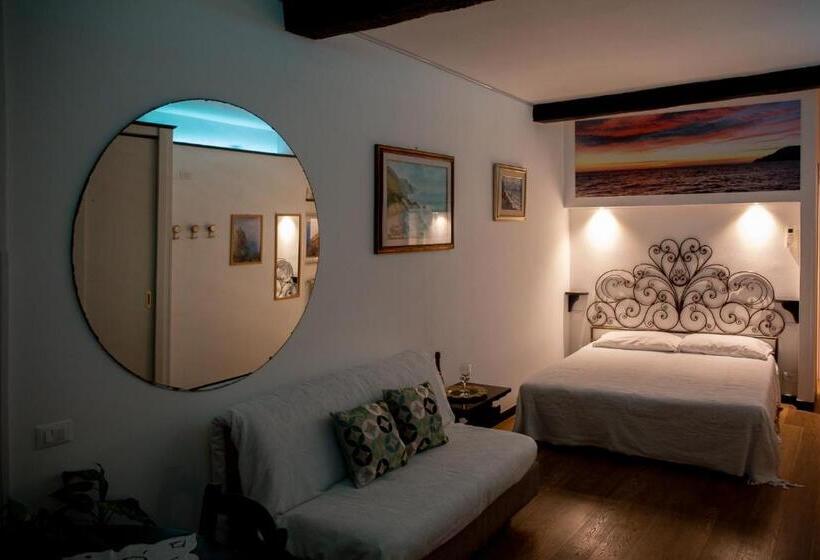 اتاق استاندارد چهار تخته با چشمانداز دریا, Sea View Suites   Francamaria Rooms