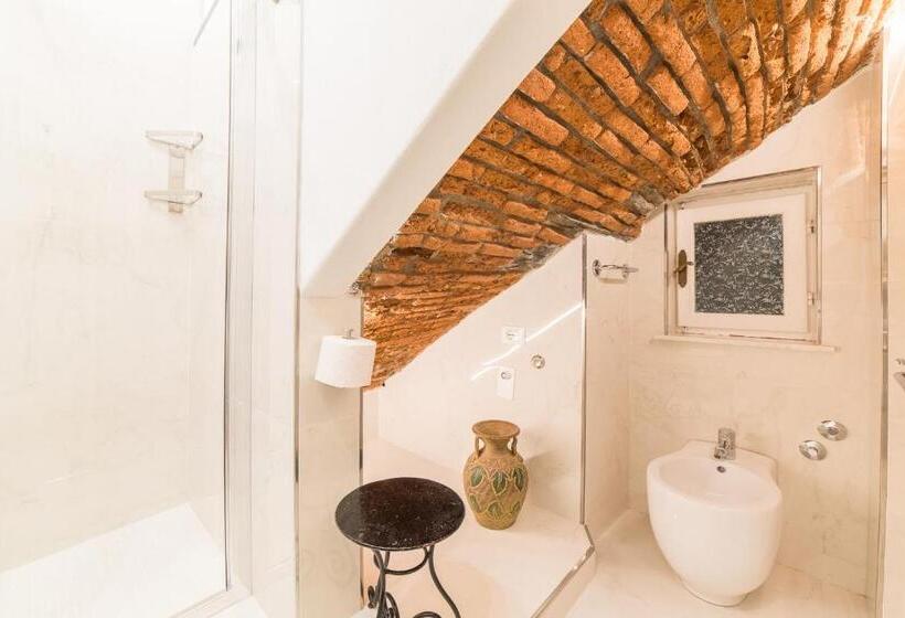 اتاق استاندارد چهار تخته با چشمانداز دریا, Sea View Suites   Francamaria Rooms