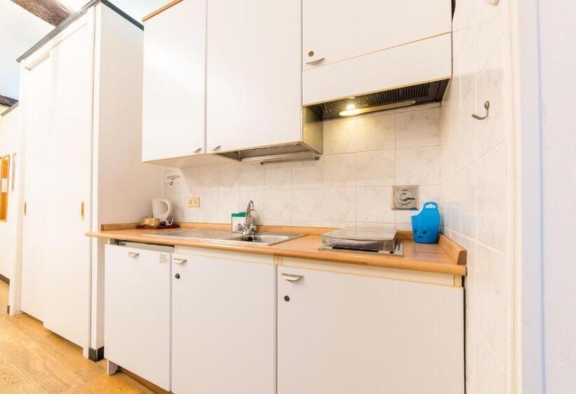 اتاق استاندارد چهار تخته با چشمانداز دریا, Sea View Suites   Francamaria Rooms