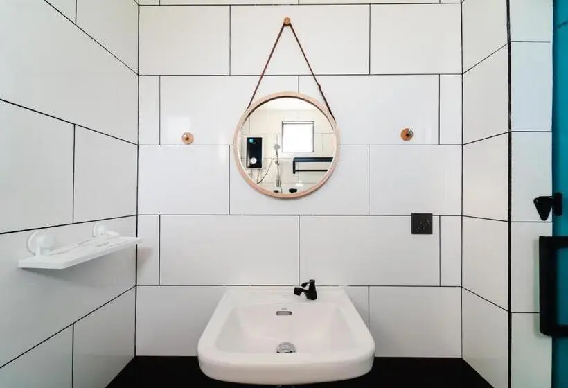 Perhehuone, Perfect Hub Semporna