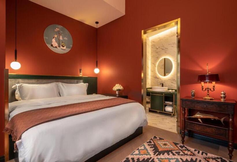 Номер Deluxe, Moon And Chalice Boutique