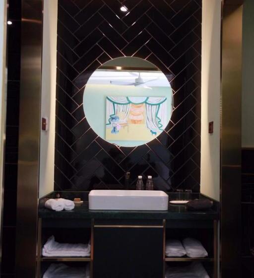 Номер Стандарт, Moon And Chalice Boutique