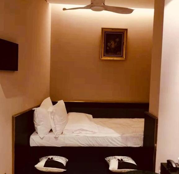 Одноместный Номер Basic, Moon And Chalice Boutique