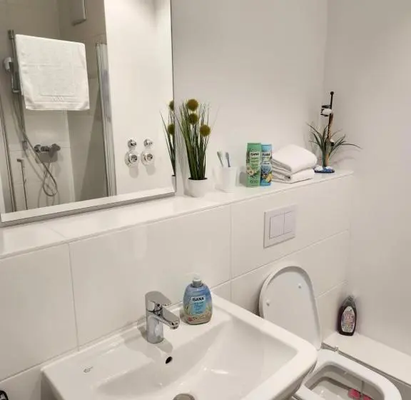 آپارتمان 1 خوابه با بالکن, Myroom   Munich Fair Apartments