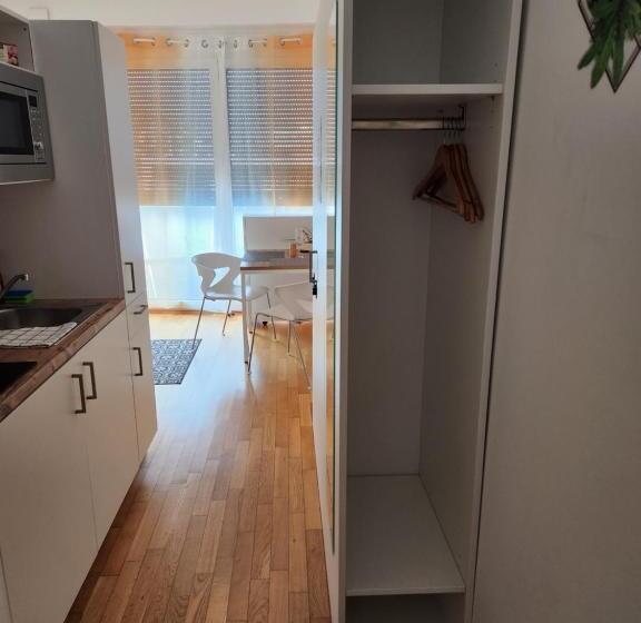 آپارتمان 1 خوابه با بالکن, Myroom   Munich Fair Apartments