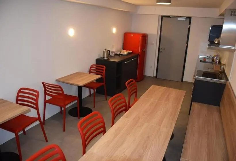 اتاق استاندارد, Accommodation Vitalis