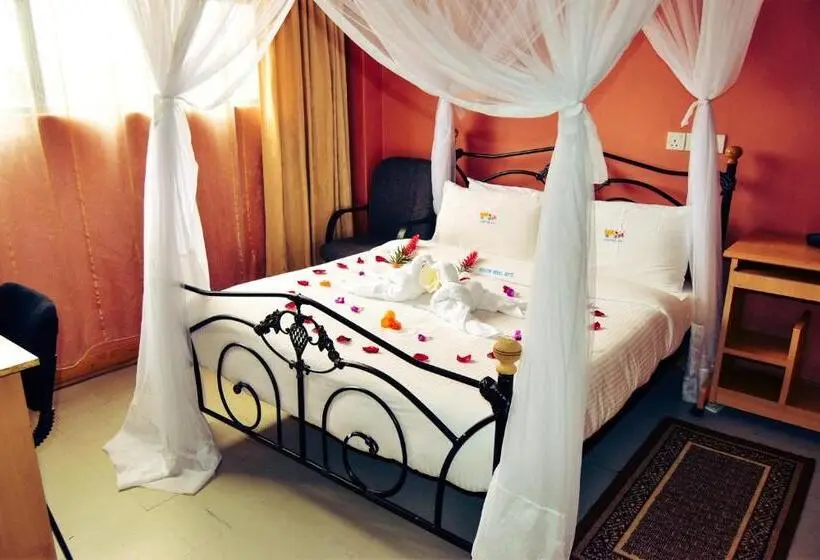 اتاق لوکس یک تخته, Wagon Wheel Hotel Eldoret