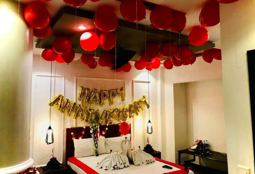 اتاق لوکس, 12th Avenue