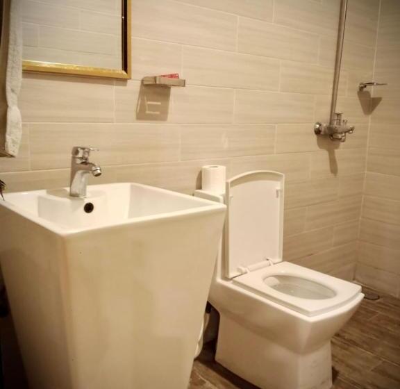 اتاق استاندارد با چشم‌انداز باغ, 12th Avenue