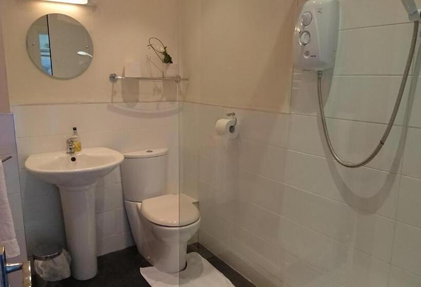 Номер Стандарт, Geordie Pride Lodge