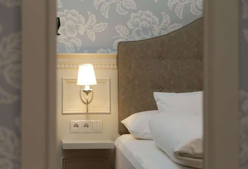 Полулюкс, Aparthotel Rose