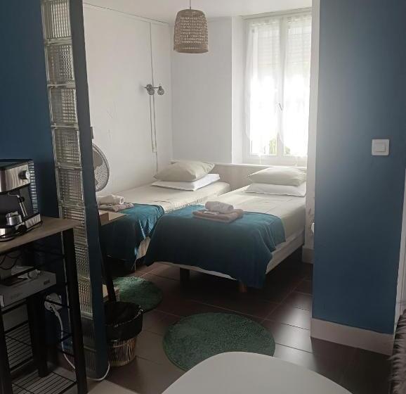 חדר סטנדרט, Marie Claire La Grillade